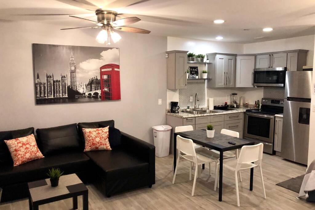 New 2 Bedroom Luxury Apartment -Great Location -Modern Rocky Point Exterior photo