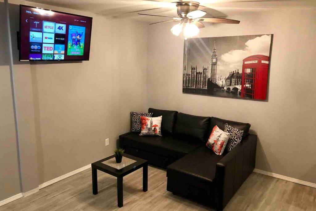 New 2 Bedroom Luxury Apartment -Great Location -Modern Rocky Point Exterior photo