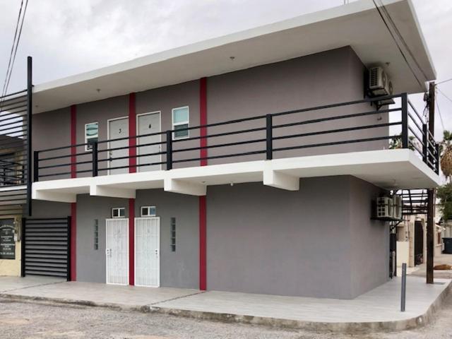 New 2 Bedroom Luxury Apartment -Great Location -Modern Rocky Point Exterior photo